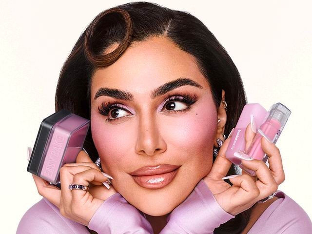 HUDA BEAUTY PRESENTA LA UBE COLLECTION: I 3 PRODOTTI ICONICI DEL BRAND IN VERSIONE LILLA, ISPIRATI ALLA TORTA DI COMPLEANNO PREFERITA DI HUDA KATTAN