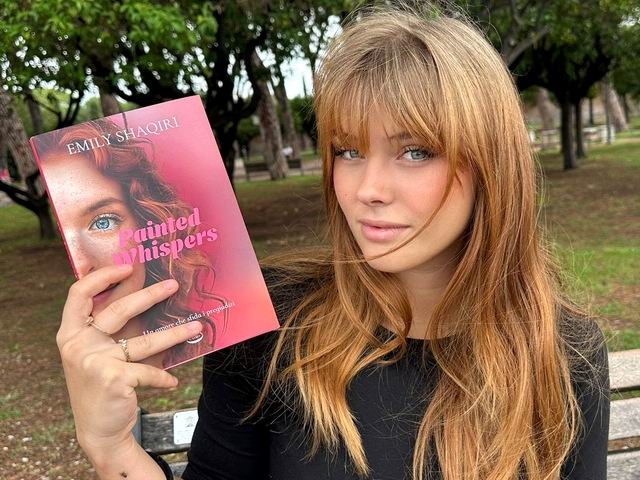  LA GIOVANE EMILY SHAQIRI IN LIBRERIA CON IL ROMANZO “PAINTED WHISPERS. UN AMORE CHE SFIDA I PREGIUDIZI”